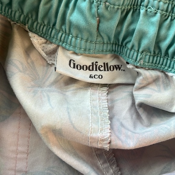 Pink Hawaiian Swim Trunks with Pockets - Picture 3 of 4